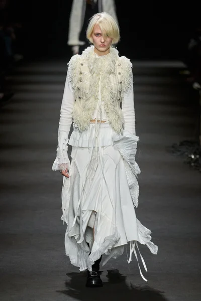 Look 13